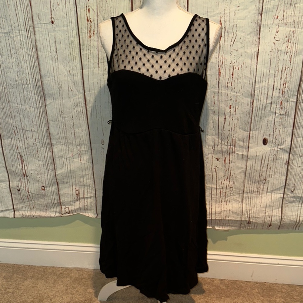 Elegant Black Sleeveless Dress